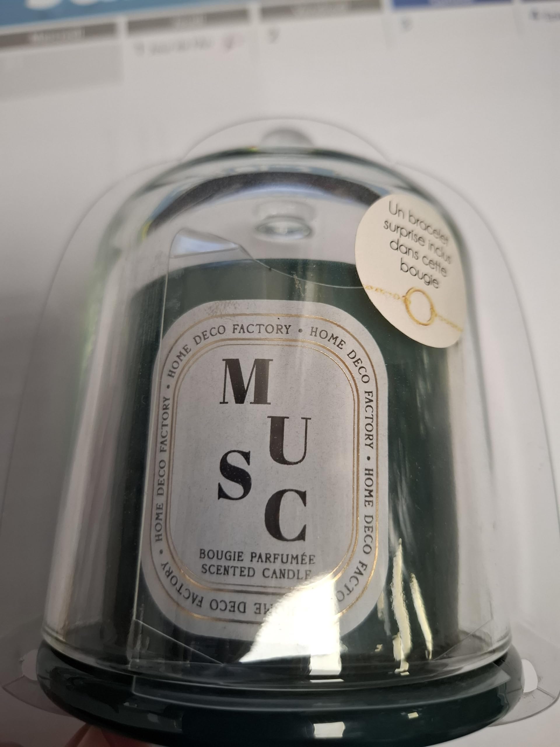 Bougie Parfumée sous Cloche avec Bijou Surprise Inclus
