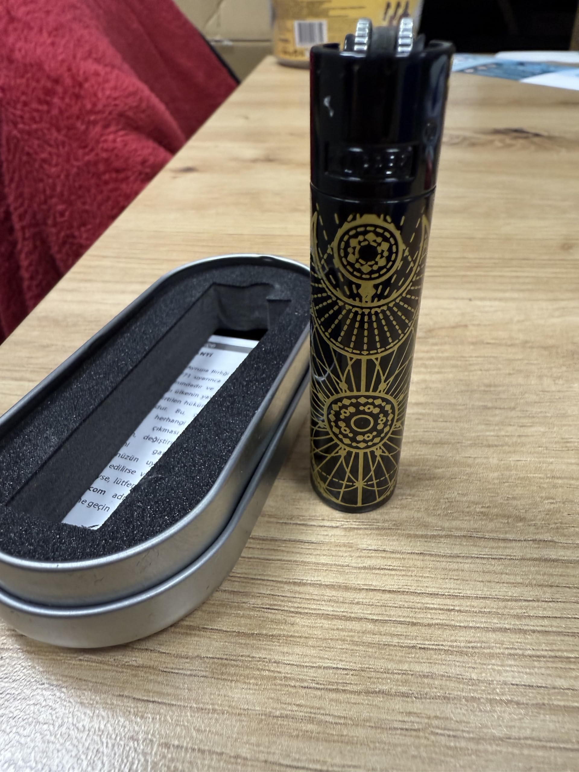 Briquet à Gaz Rechargeable avec Design Dragon, Noir