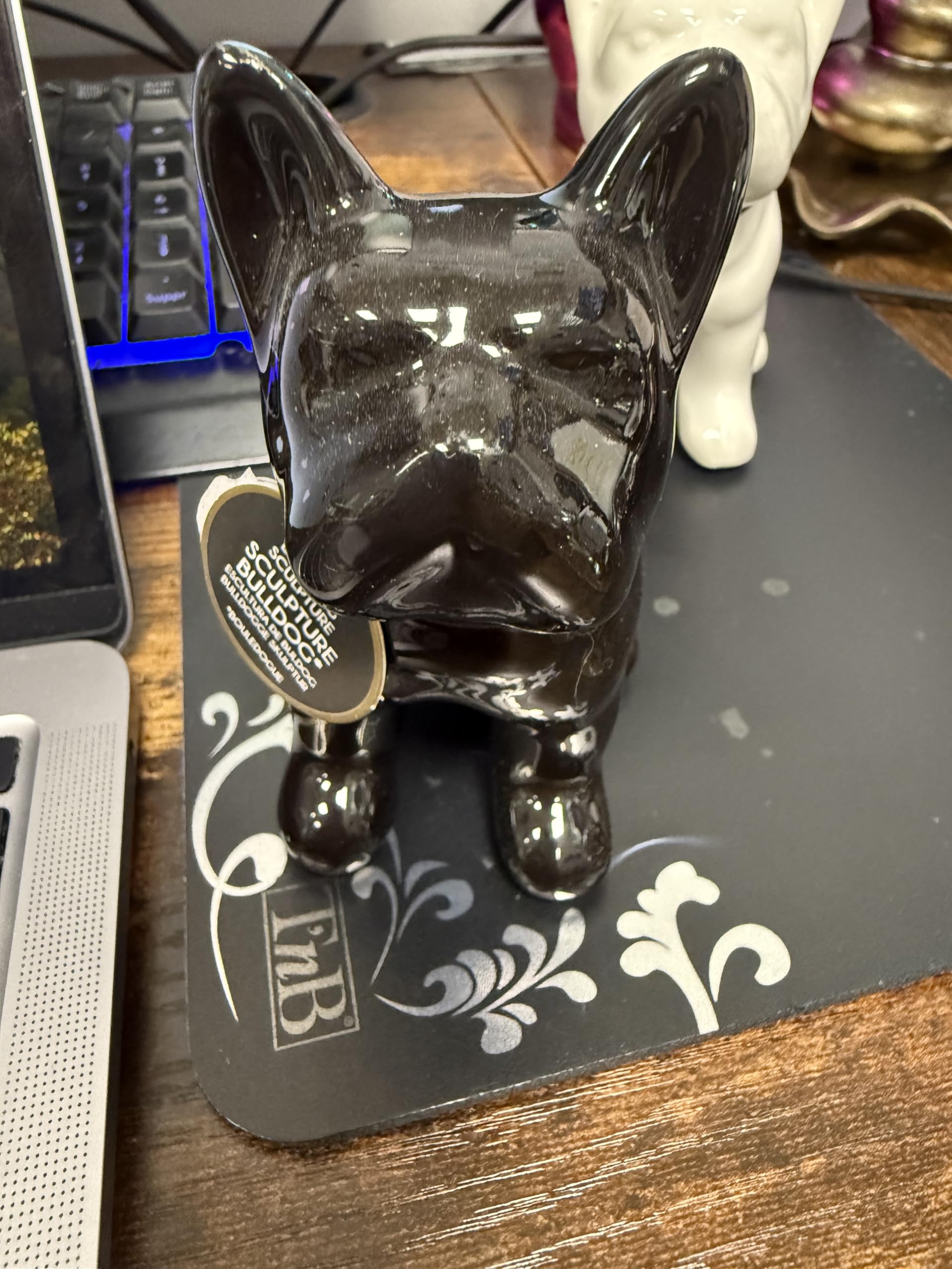 Statue bulldog
