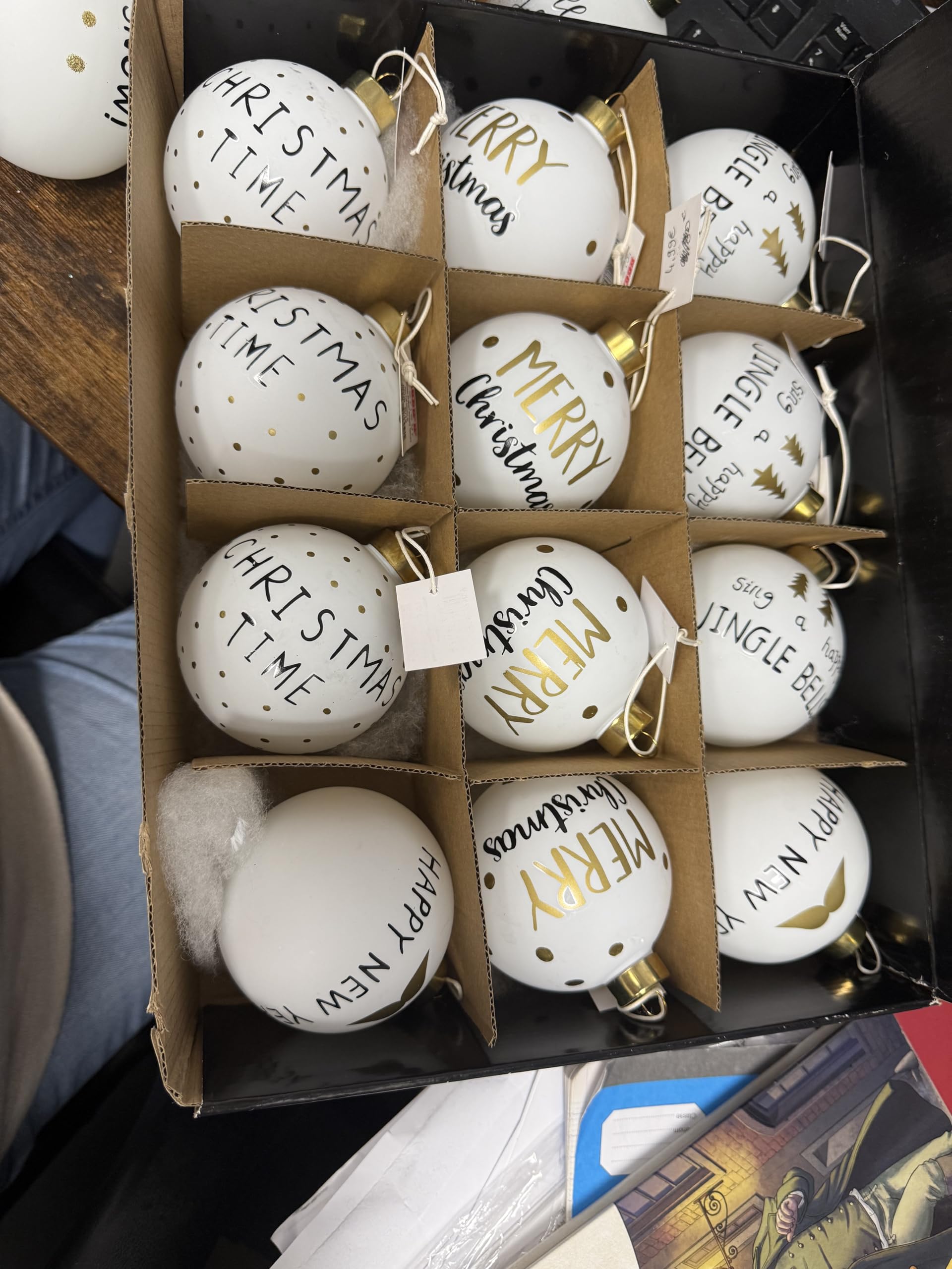 Boules de Noël en Verre Blanc avec Inscriptions , Décorations d'Arbre de Noël Festives, Style Joyeux Noël, Ornements Suspendus avec Points Dorés