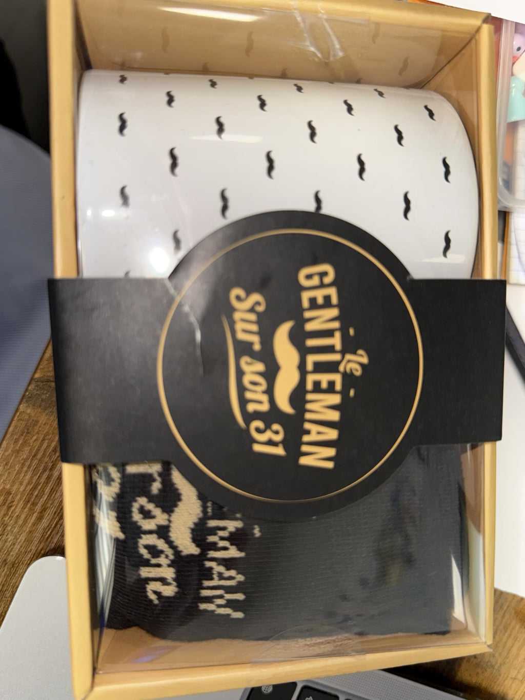 Mug et chaussette " Le gentleman sur son 31"