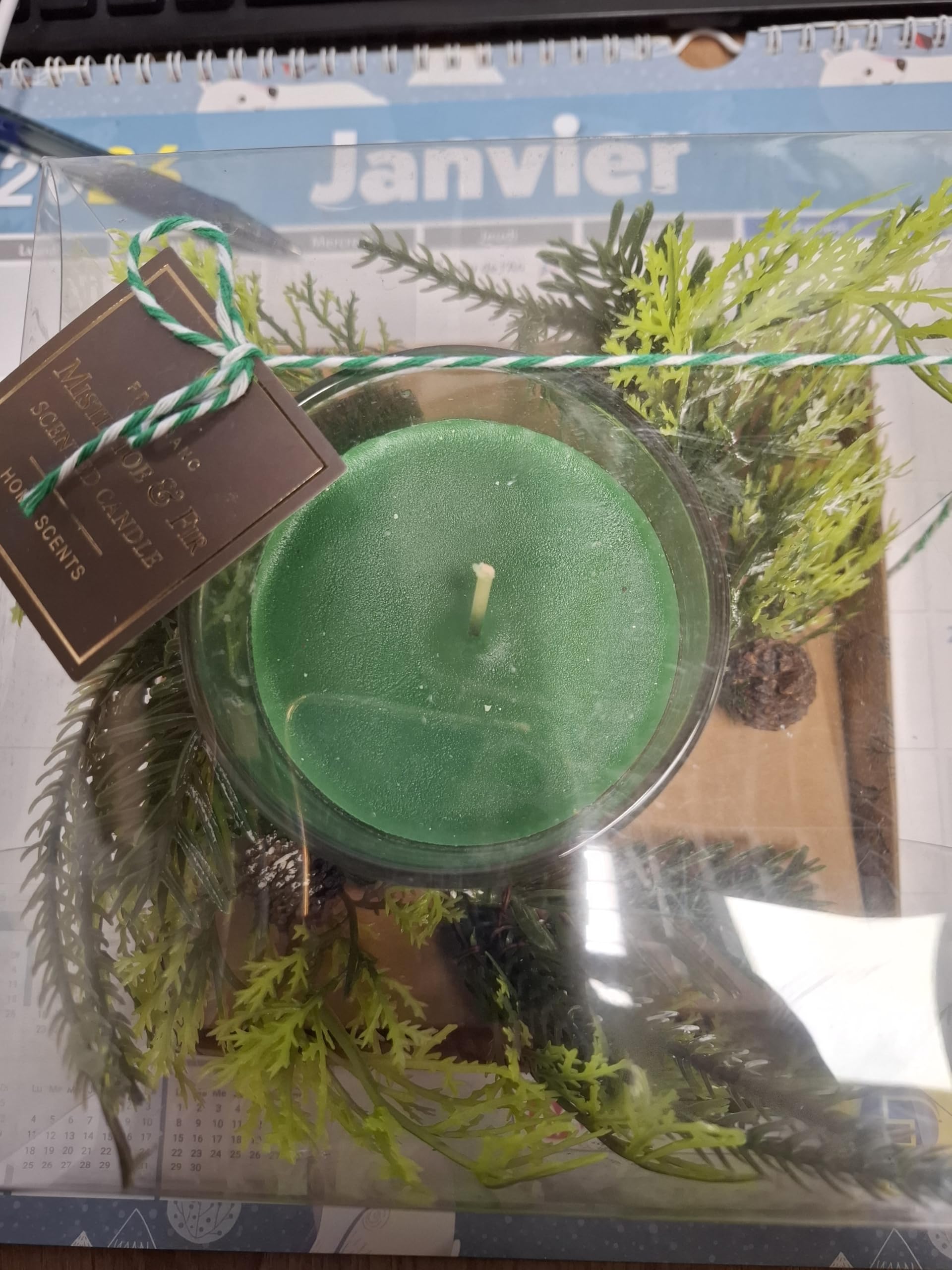 Bougie Parfumée de Table Noël, Vert, Décoration Centre de Table avec Ornements de Sapin, Senteur Festive
