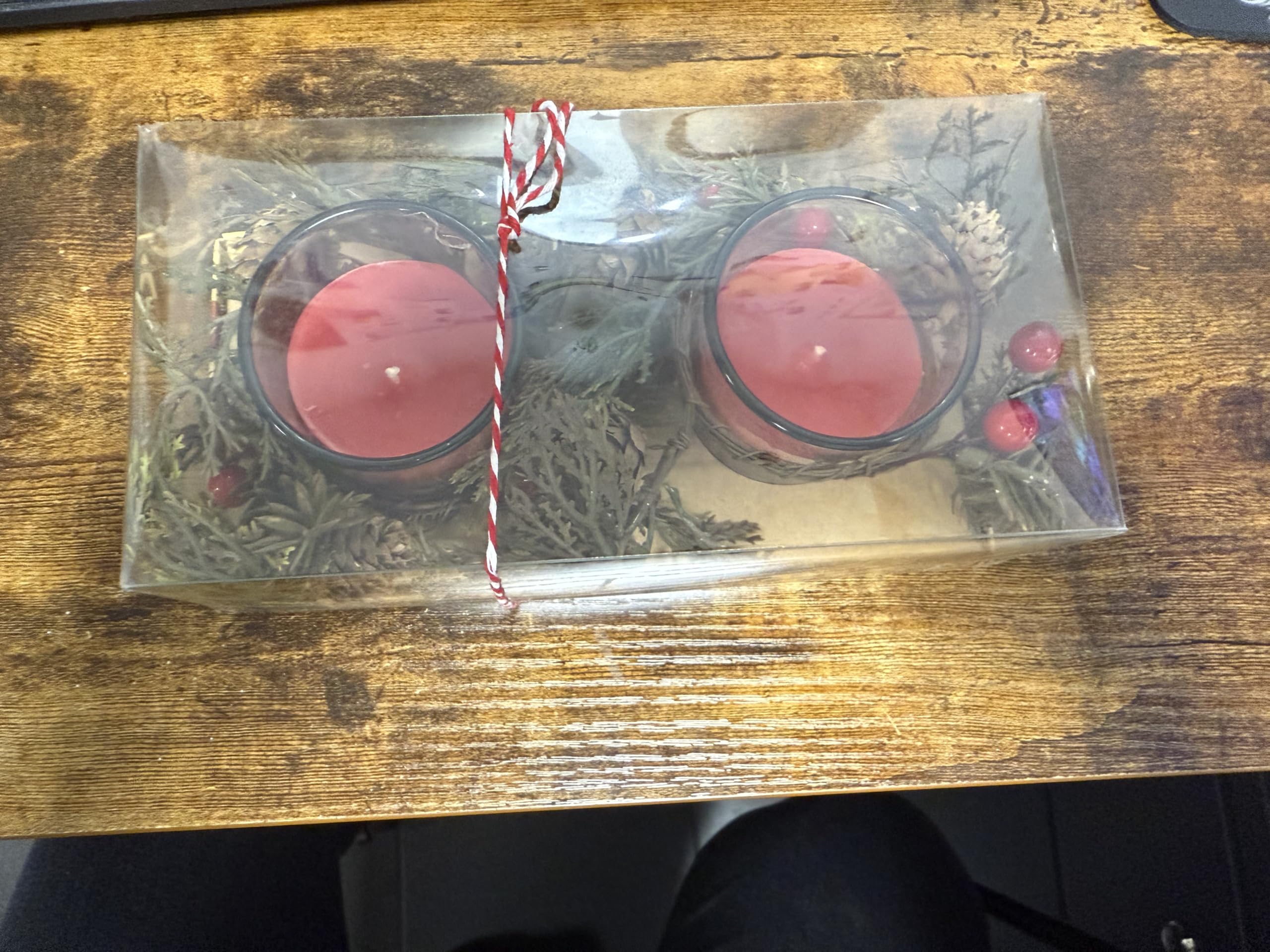 Bougeoirs Décoratifs de Noël en Verre, Rouge, avec Couronne de Verdure Artificielle, Lot de 2 Bougies